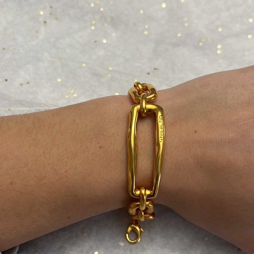 Beautiful UNODE50 gold bracelet